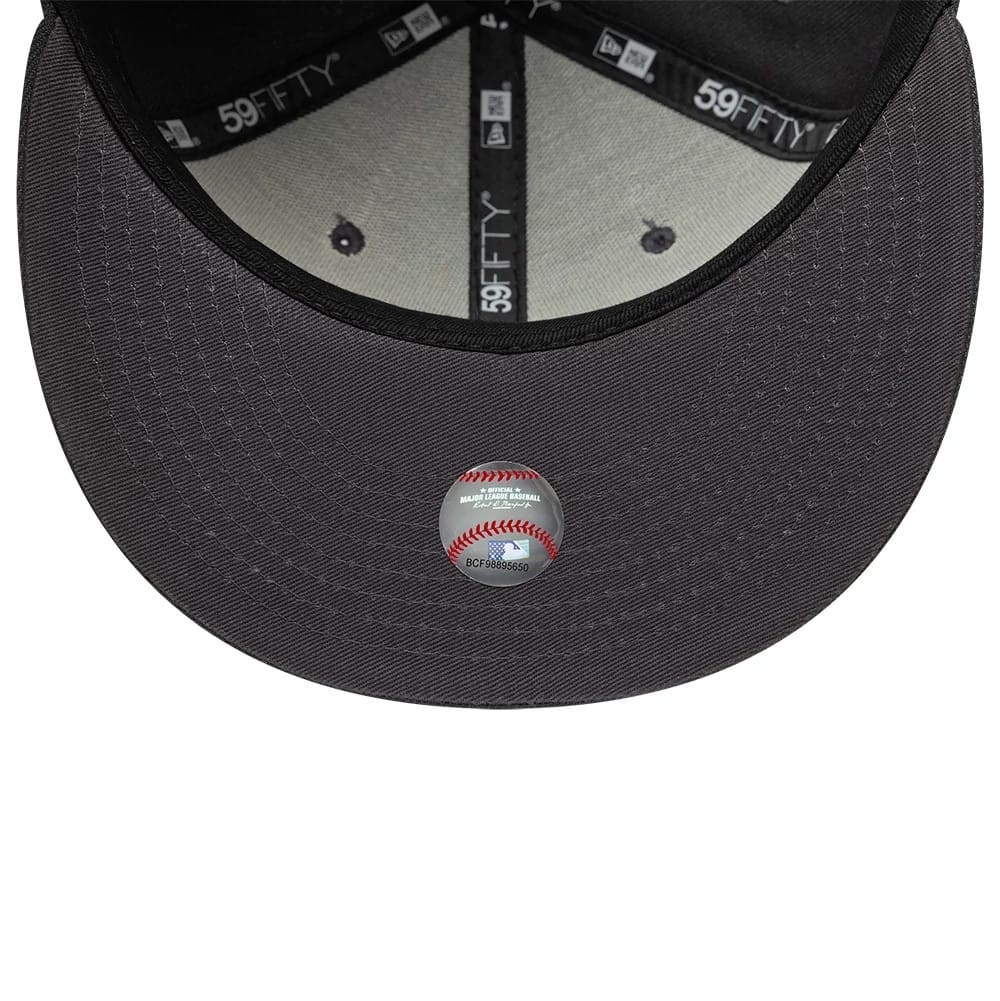This is a New York Yankees Essential Grey 59FIFTY Cap 7