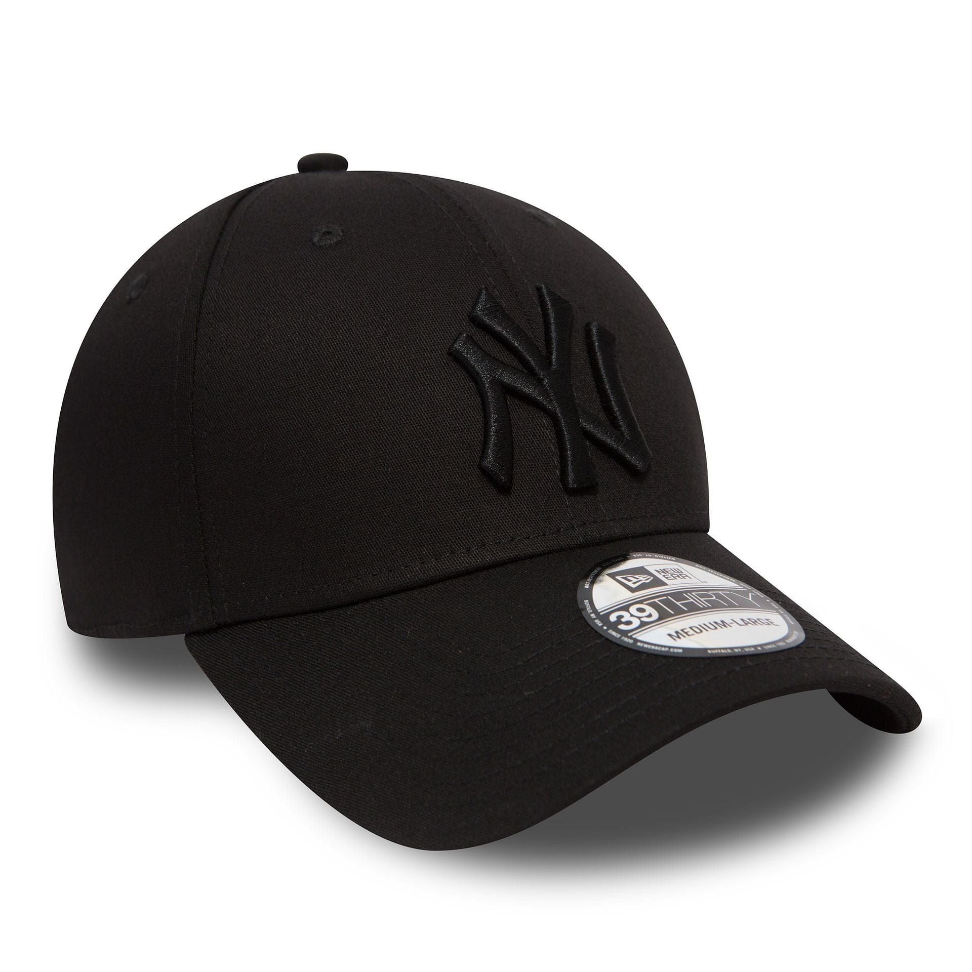 This is a New York Yankees Classic Black 39THIRTY Cap 2