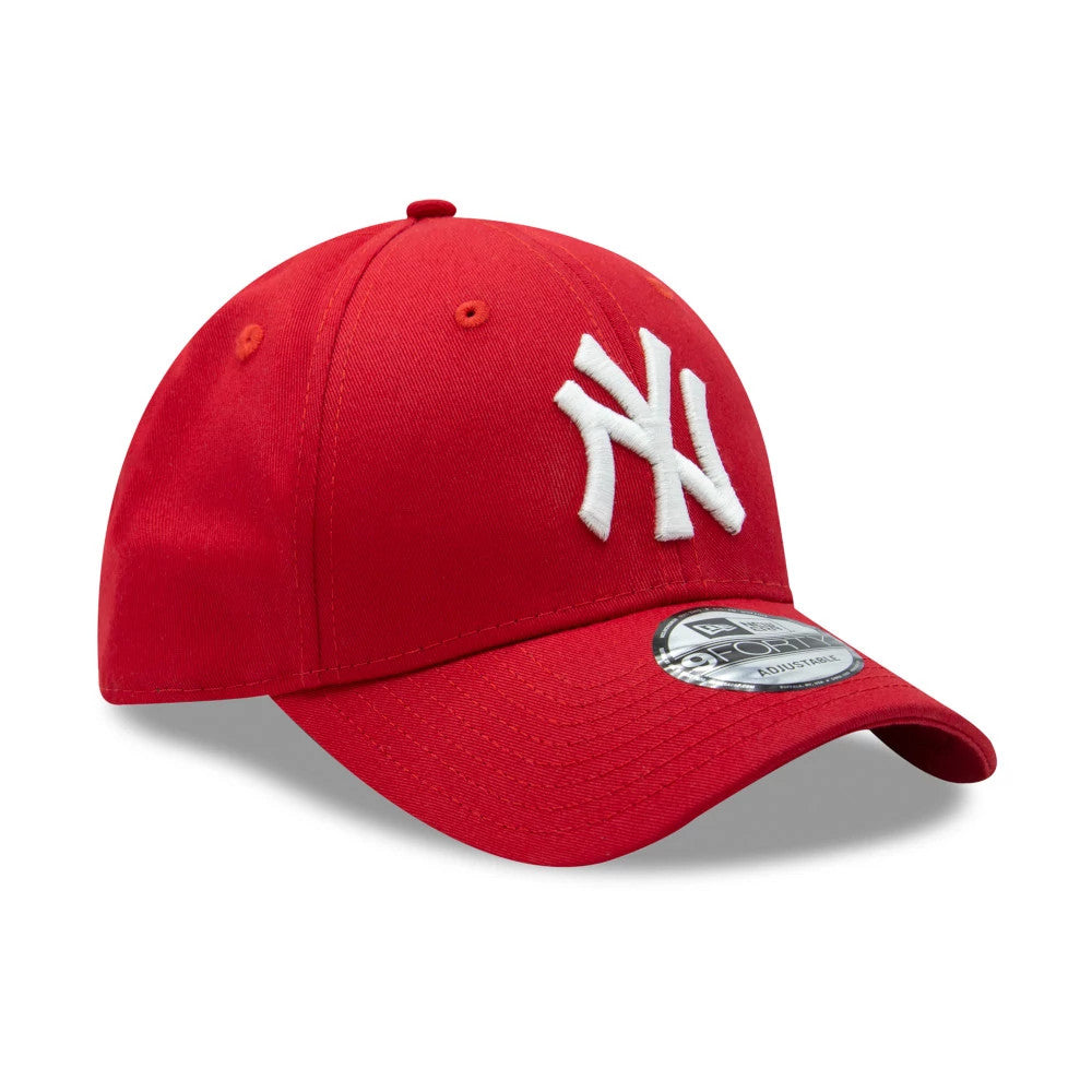 New York Yankees Essential Red New Era 9FORTY Cap, three-quarter view with raised white NY logo on the front panel, curved red visor with a 9FORTY size sticker, red top button, and red eyelets on the crown.