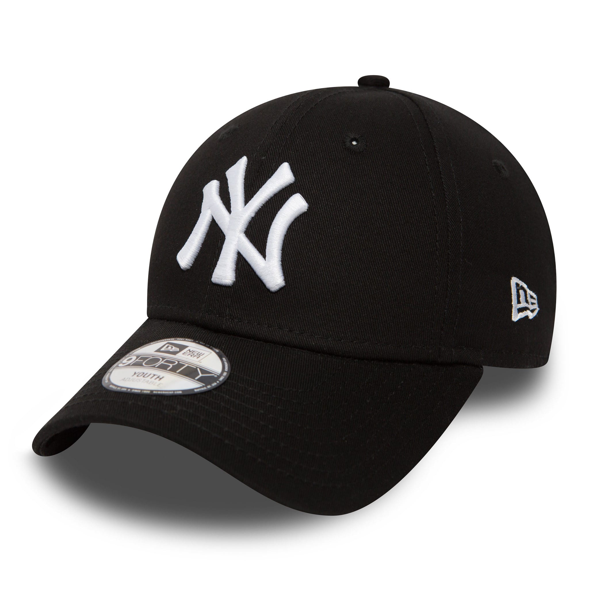 New York Yankees Essential Kids Black New Era 9FORTY Cap, front view showing a raised white embroidered NY logo on the front panel, curved visor with a 9FORTY size sticker, and white New Era flag logo on the left side.