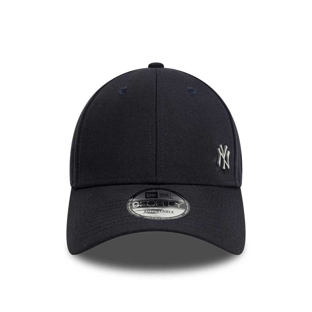 This is a New York Yankees Flawless Navy 9FORTY Cap 2
