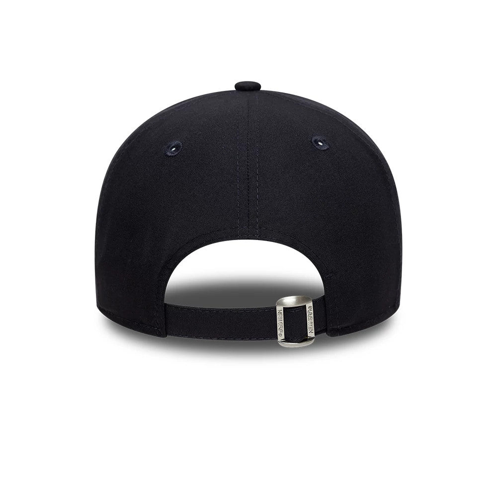 This is a New York Yankees Flawless Navy 9FORTY Cap 4