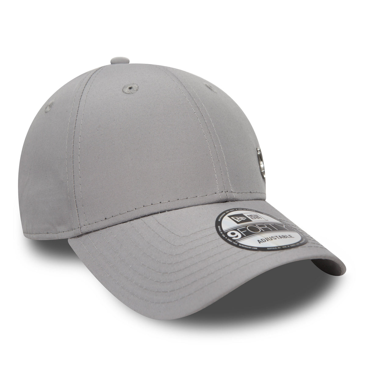New York Yankees Flawless Grey New Era 9FORTY Cap, three-quarter view showing the raised white Yankees logo on the front panel, curved grey visor with a 9FORTY size sticker, and a structured six-panel crown with grey eyelets and a top button.