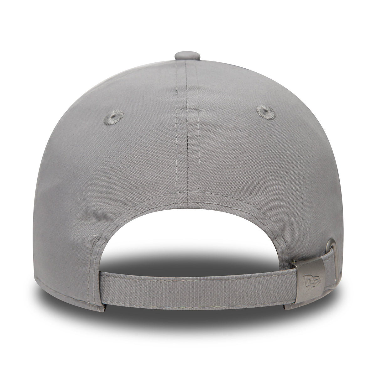 New York Yankees Flawless Grey New Era 9FORTY Cap, rear view showing the adjustable strap closure with the New Era flag logo on the left side, centred on the light grey crown with matching grey eyelets.