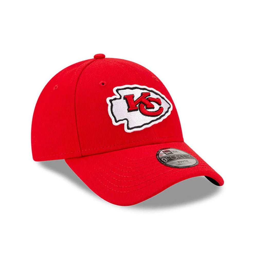Kansas City Chiefs Youth The League Red New Era 9FORTY Adjustable Cap, front view showing the red and white embroidered KC logo on the front panel and a 9FORTY size sticker on the curved red visor.