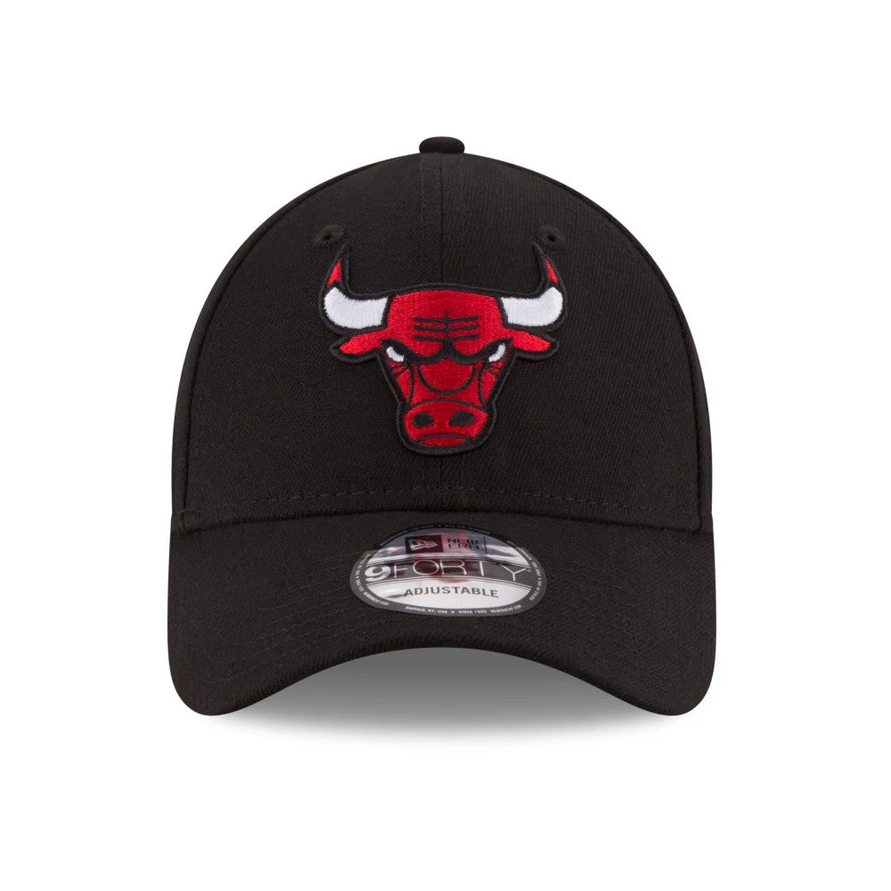 Chicago Bulls The League Black New Era 9FORTY Cap, front view showing the raised embroidered red and white Bulls logo on the front panel, with a curved visor and 9FORTY size sticker at the centre.
