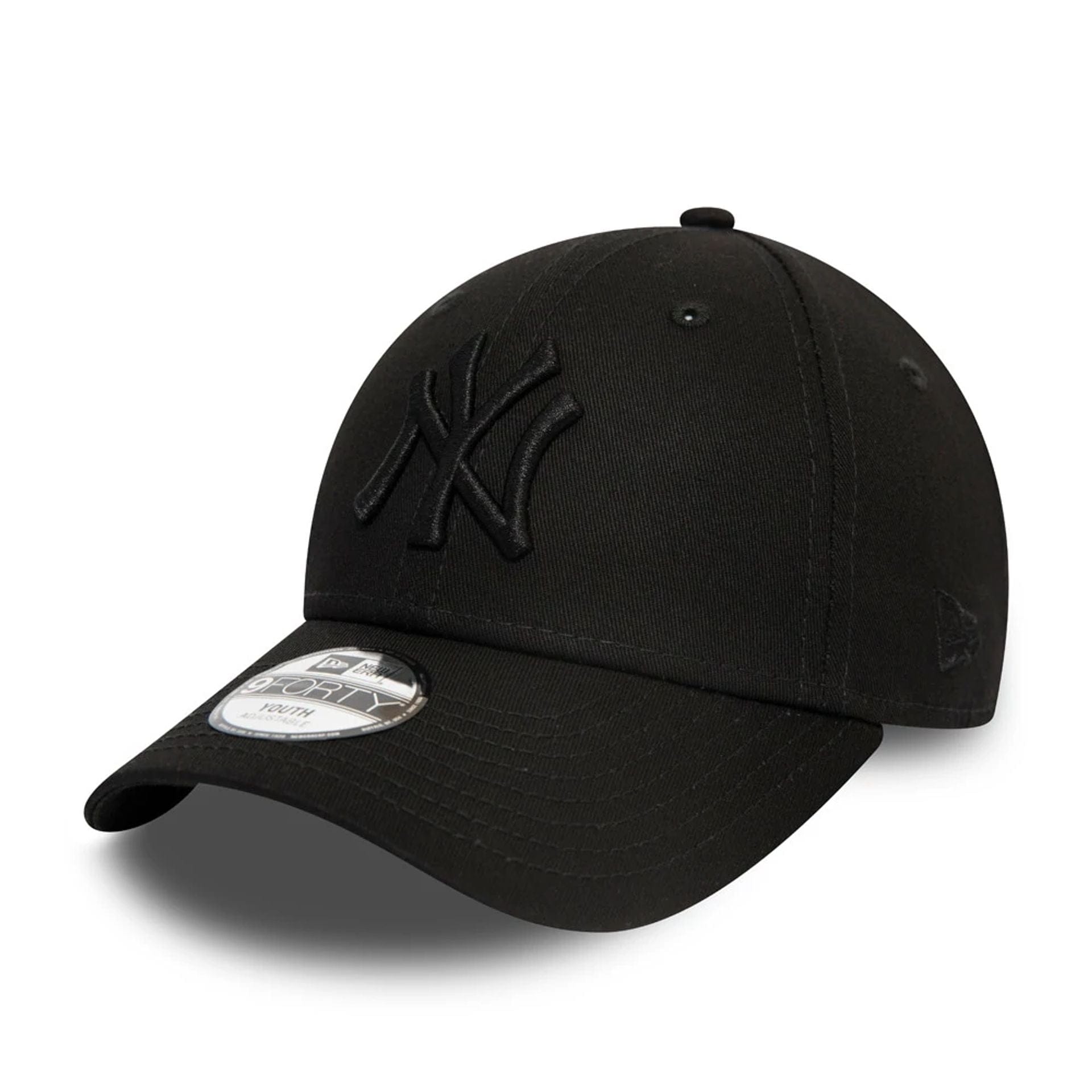 This is a New York Yankees Essential Kids Black On Black 9FORTY Cap 1