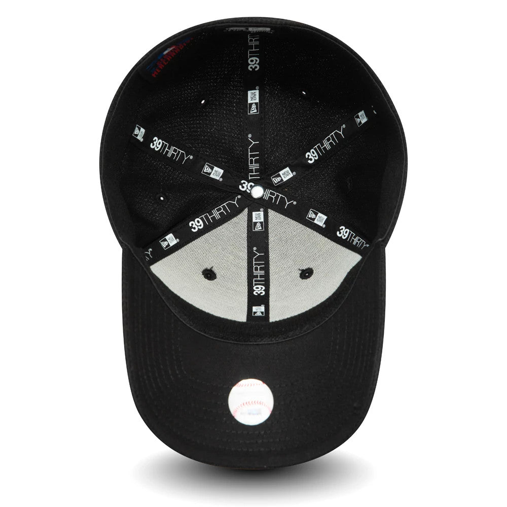 New York Yankees Diamond Era Black New Era 39THIRTY Cap, inside view showing the black sweatband and grey undervisor with 39THIRTY taping along the seams, plus a white 39THIRTY size sticker on the underside of the visor.