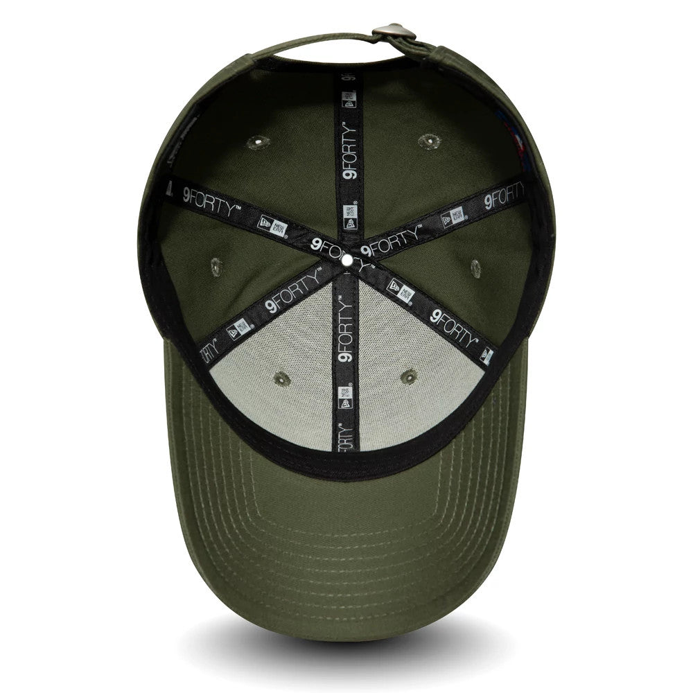 New York Yankees Kids Khaki New Era 9FORTY Cap, inside view showing black taping with repeated 9FORTY and logo text, a grey undervisor, and a black sweatband around the khaki interior of the crown.