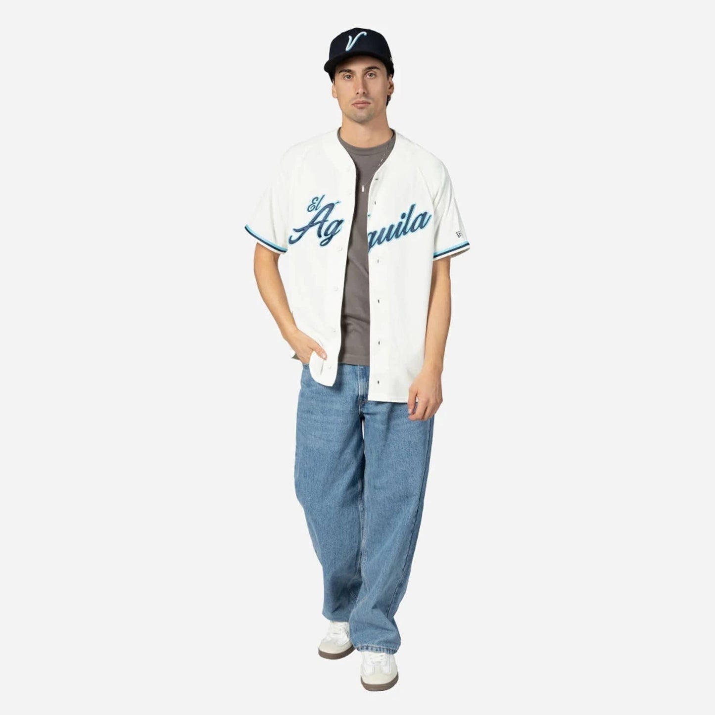 The Male model is wearing Veracruz Aguilas Mexico LMB On Field Cream On-Field Jersey 6