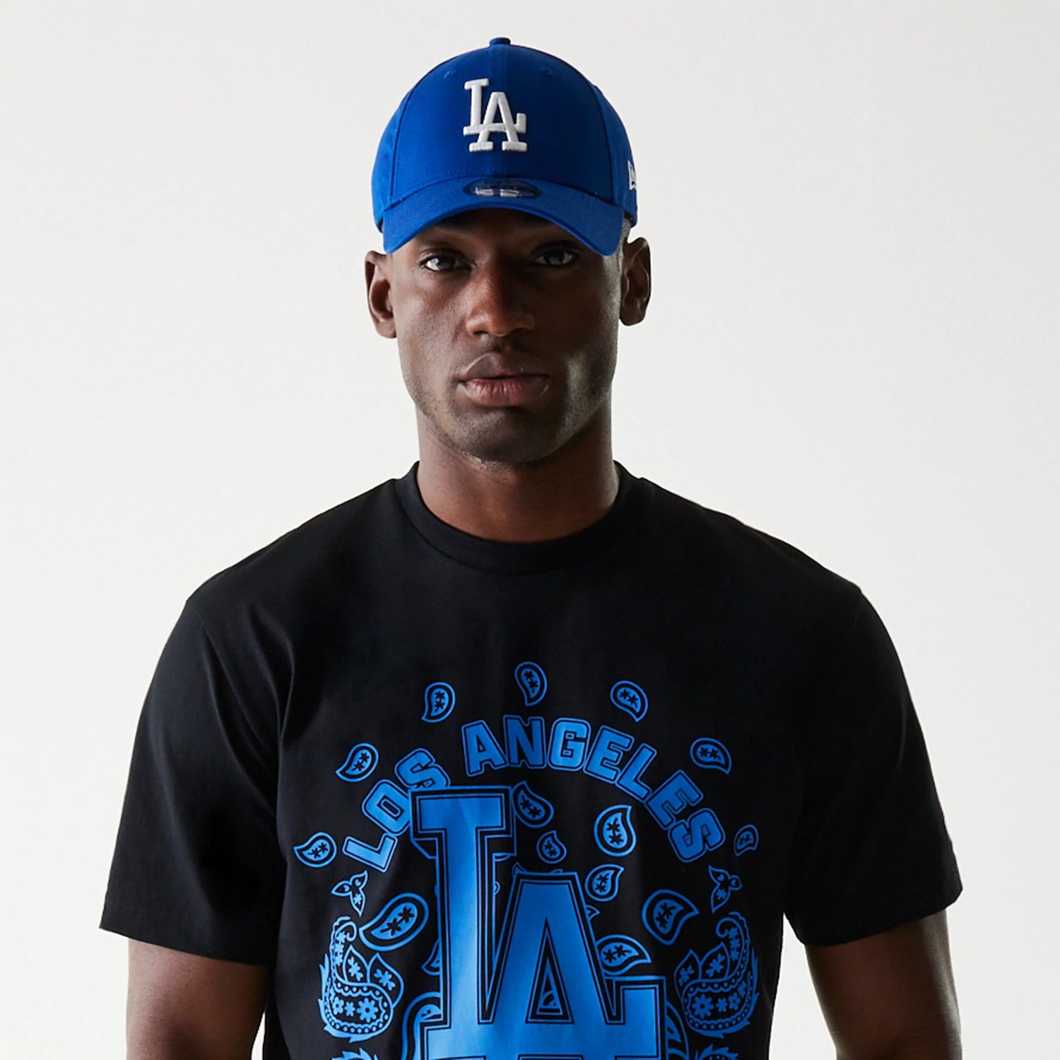 The Male model is wearing LA Dodgers MLB Paisley Black Oversized T-Shirt 3
