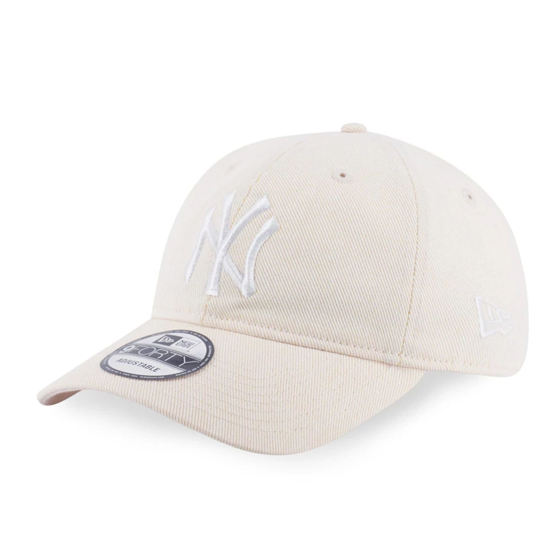 This is a New York Yankees MLB Cream 9FORTY Adjustable Cap 1