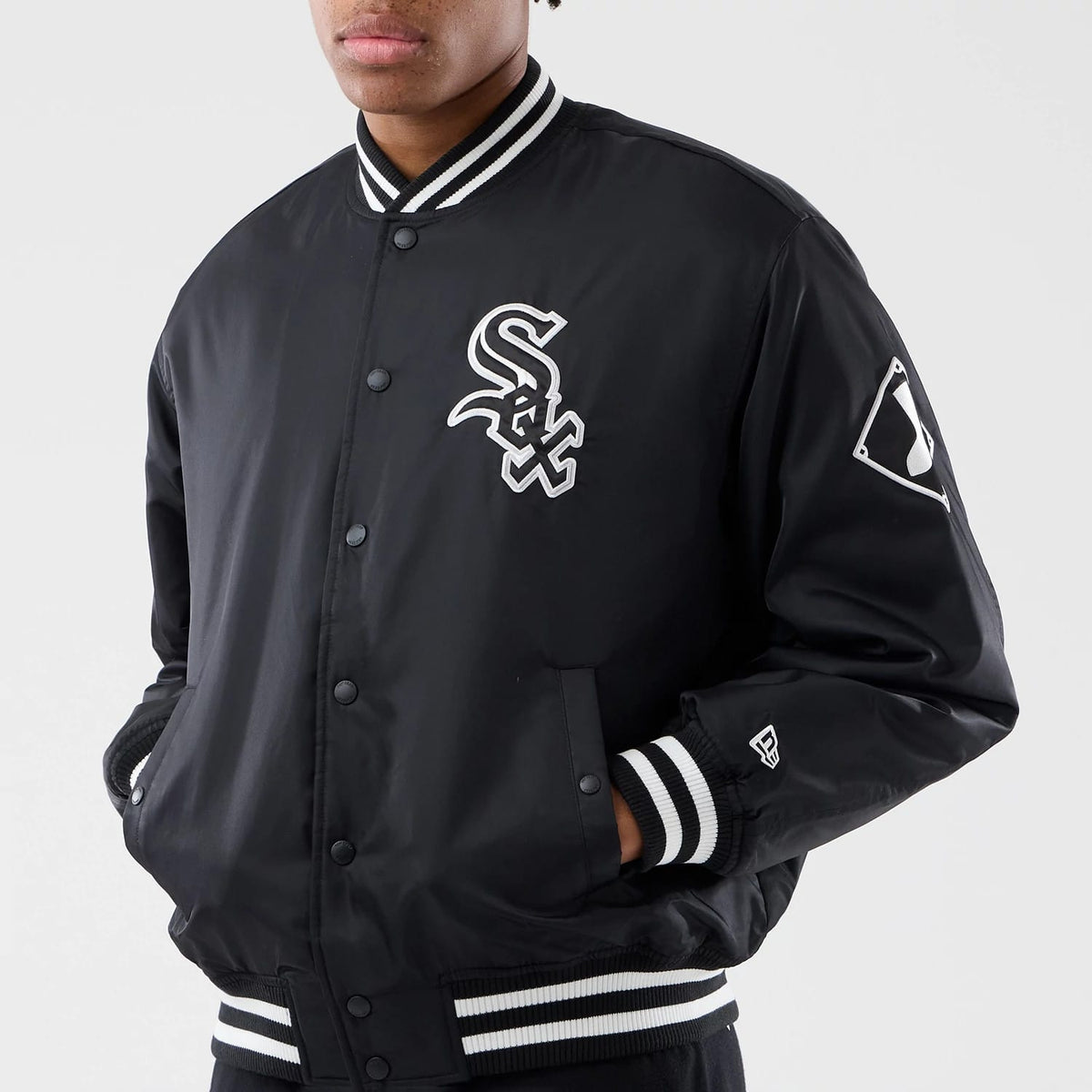 The Male model is wearing Chicago White Sox MLB Authentic Black Stadium Jacket 7