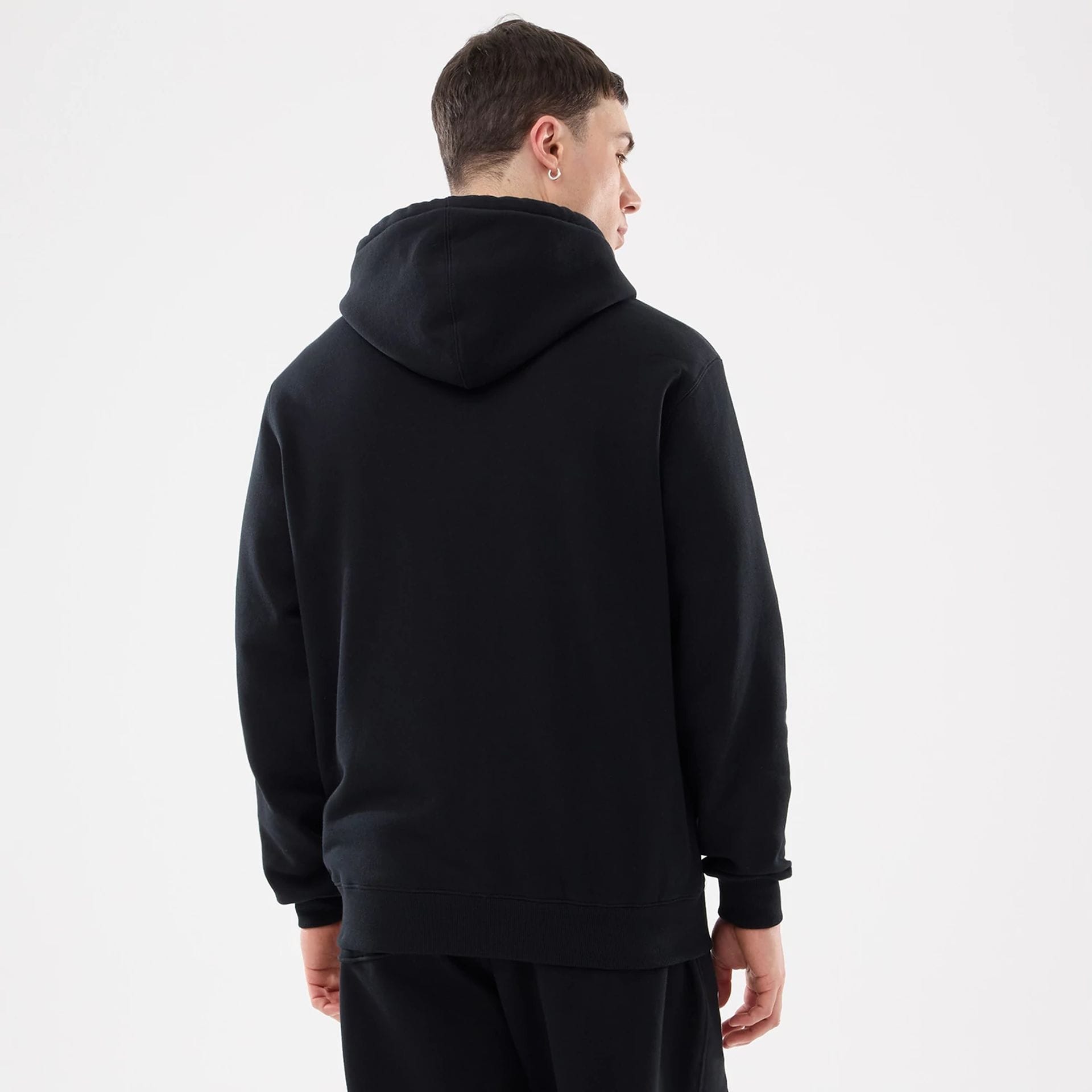 The model is wearing this MLB Comfort New York Mets 2 Way Full Zip Hoodie in black. 2