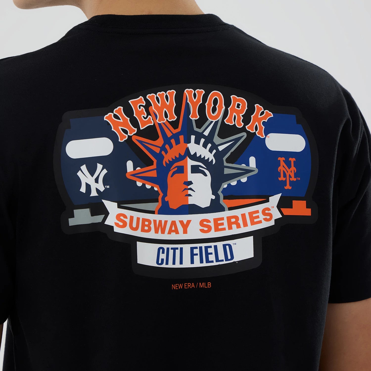 The model is wearing this MLB City Series New York Mets T-Shirt in black. 3
