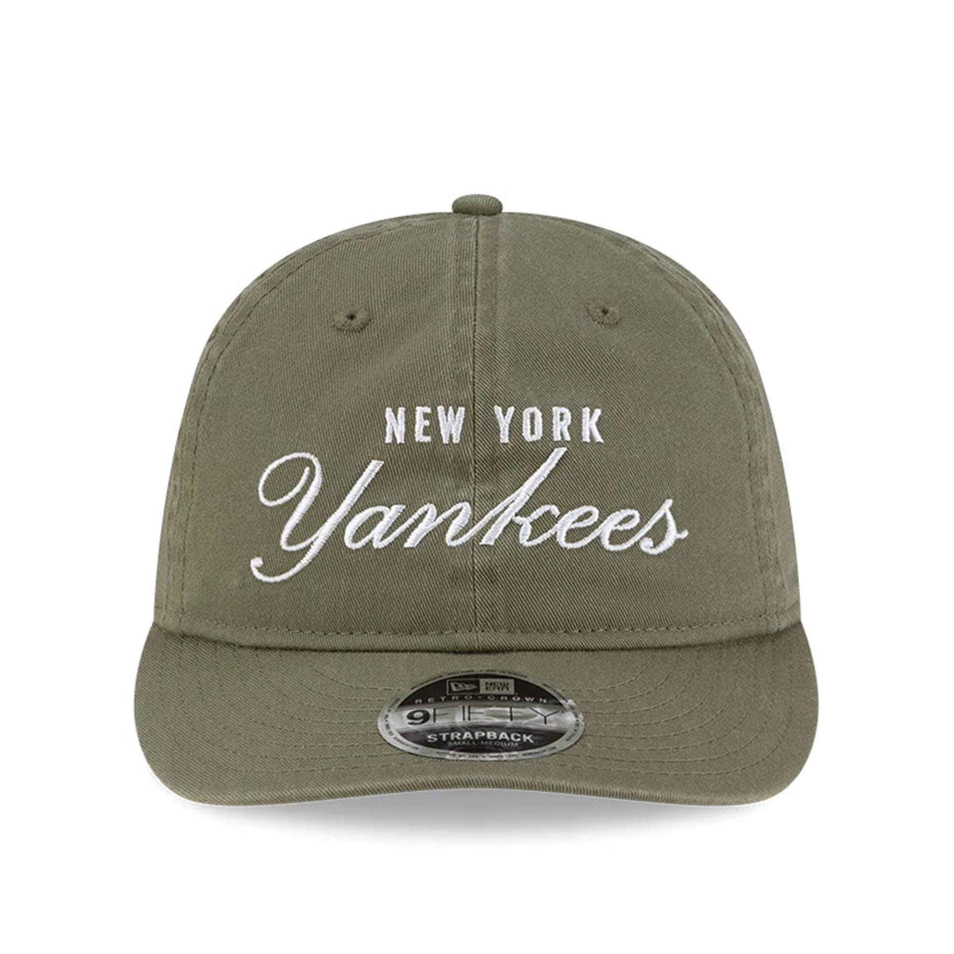 Pictured is this Thisisneverthat X MLB New York Yankees Retro Crown 9FIFTY cap in dark green. 2
