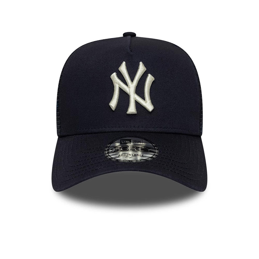Pictured is this MLB Mesh New York Yankees 9FORTY A-Frame Trucker cap in navy. 2