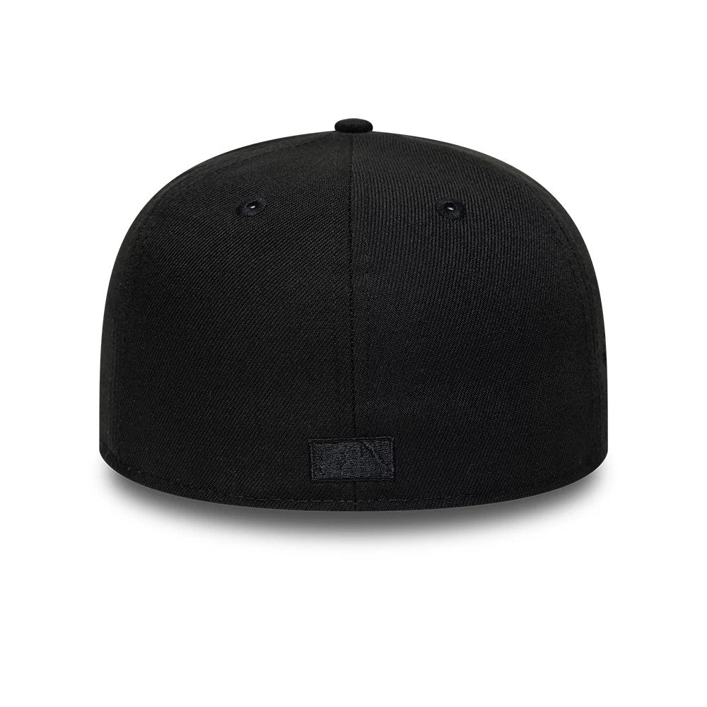 Pictured is this MLB Black On Black Chicago White Sox 59FIFTY Fitted cap in black. 4