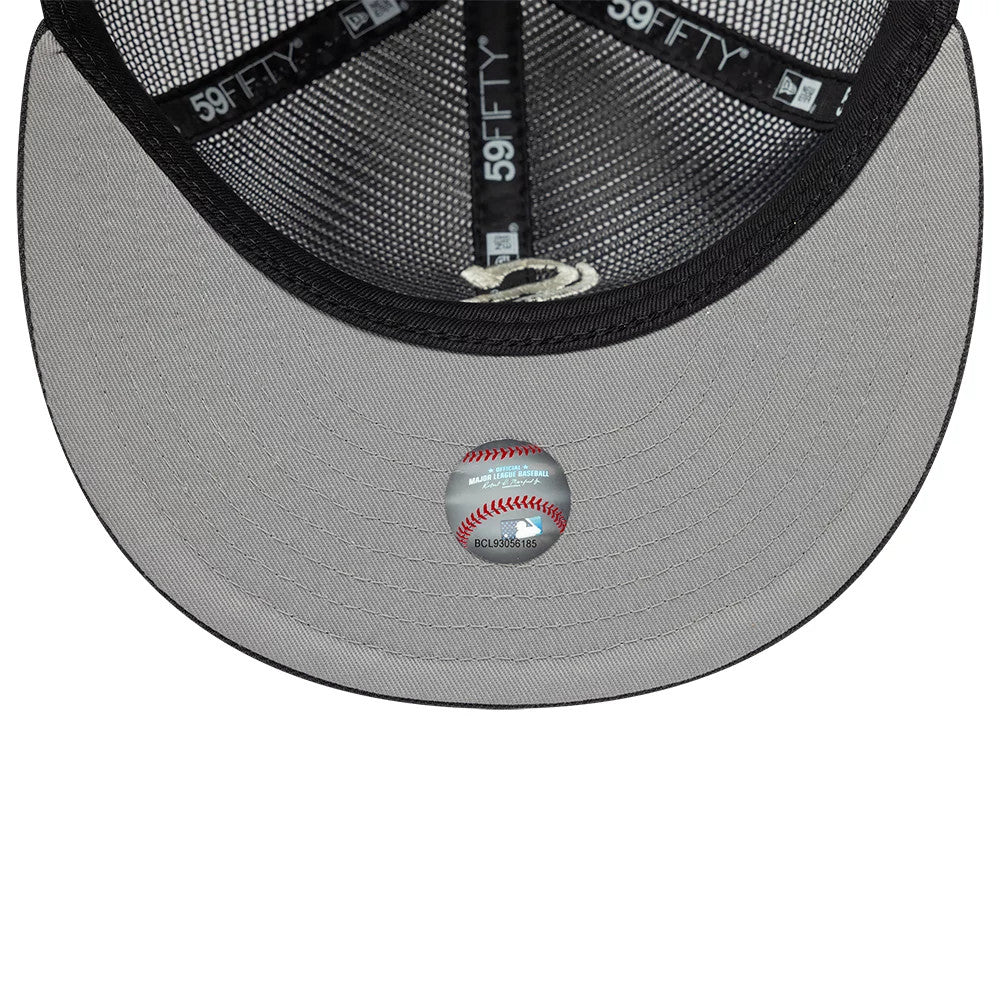 Pictured is this MLB All Mesh Chicago White Sox 59FIFTY Fitted cap in dark grey. 2