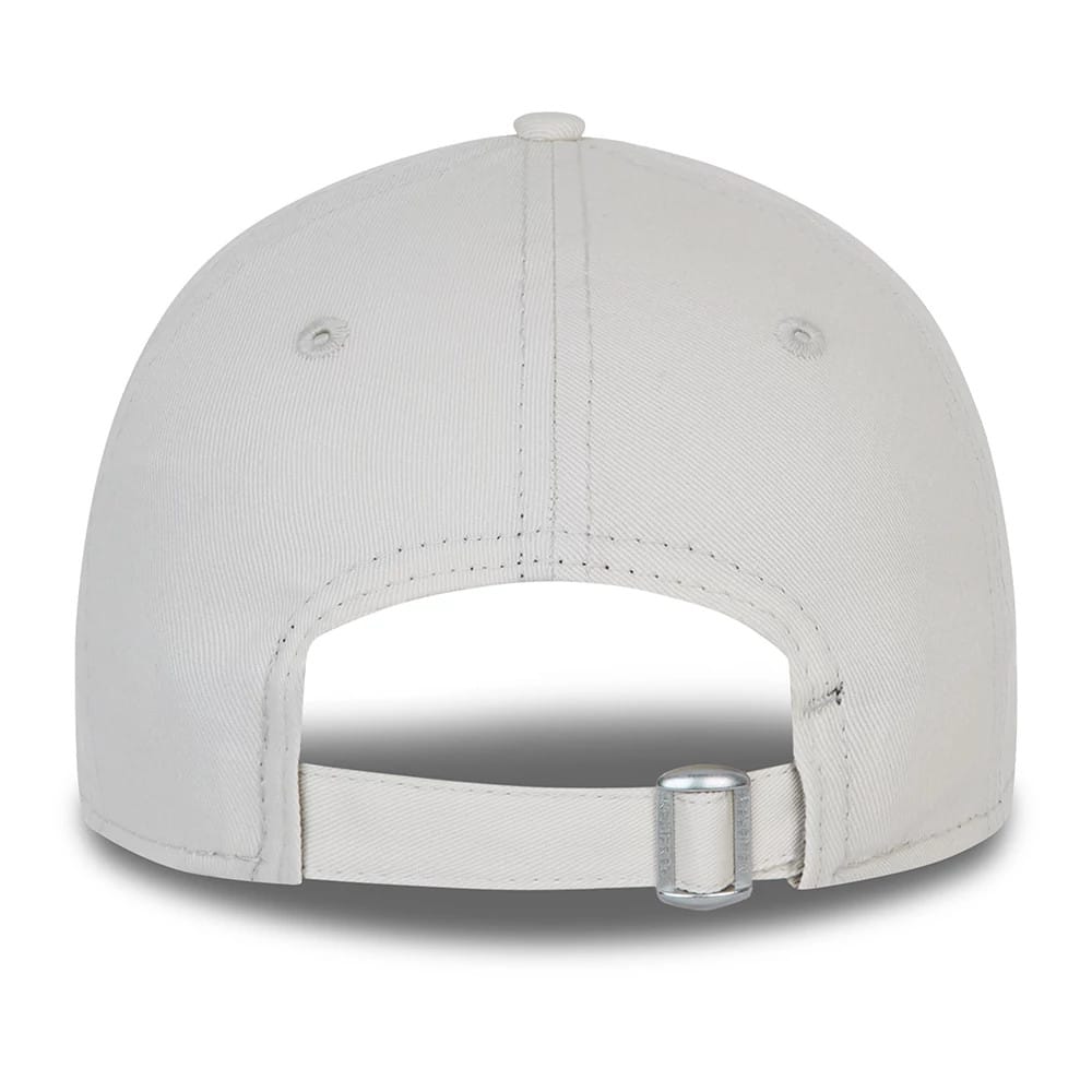 New York Yankees Tonal Womens Cream New Era 9FORTY Cap, rear view showing the adjustable strap with a silver buckle and the detailed stitching on the cream-coloured crown panels for a clean finish.