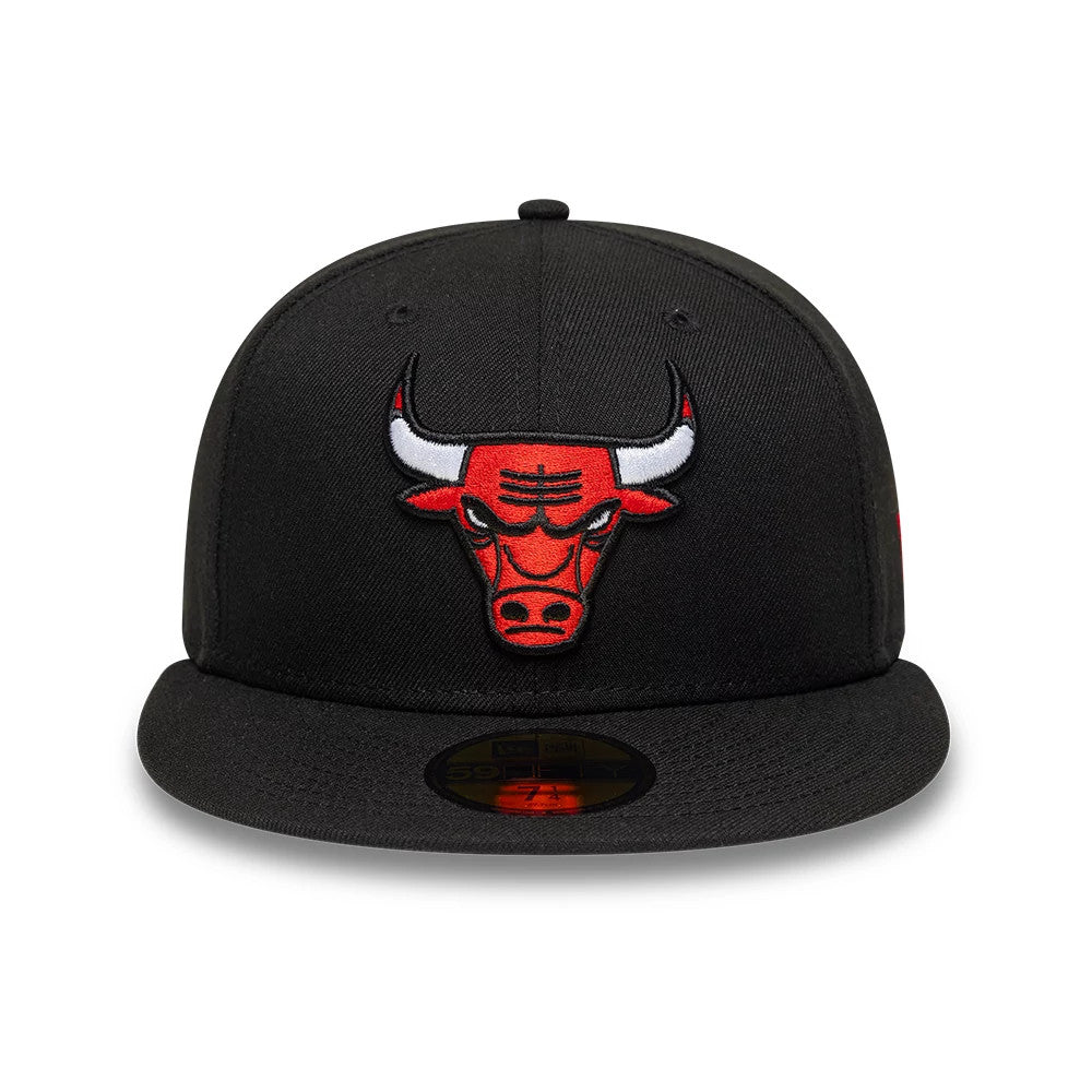 Pictured is this NBA Chicago Bulls 59FIFTY Fitted cap in black. 2