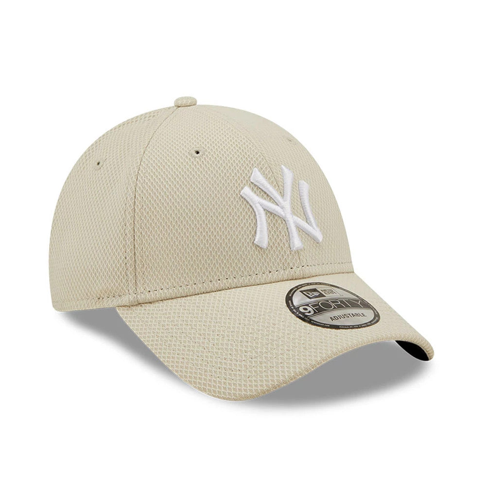 This is a New York Yankees Diamond Era Stone 9FORTY Cap 3