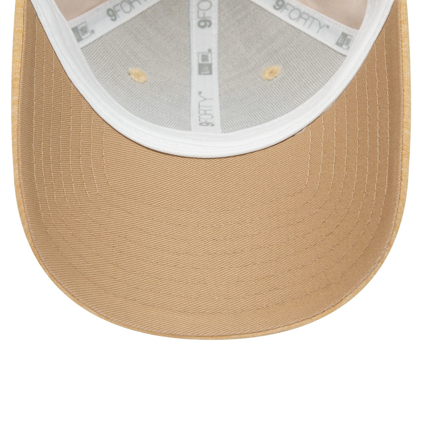 This is a New York Yankees Womens Jersey Light Beige 9FORTY Adjustable Cap 5