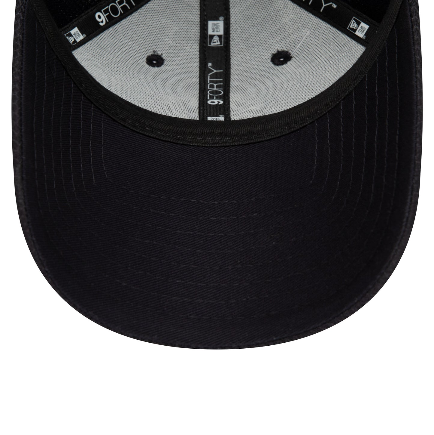 This is a New York Yankees Diamond Era Essential Navy 9FORTY Adjustable Cap 5