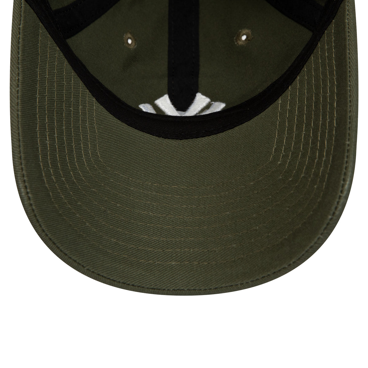 This is a New York Yankees League Essential Green 9TWENTY Adjustable Cap 5