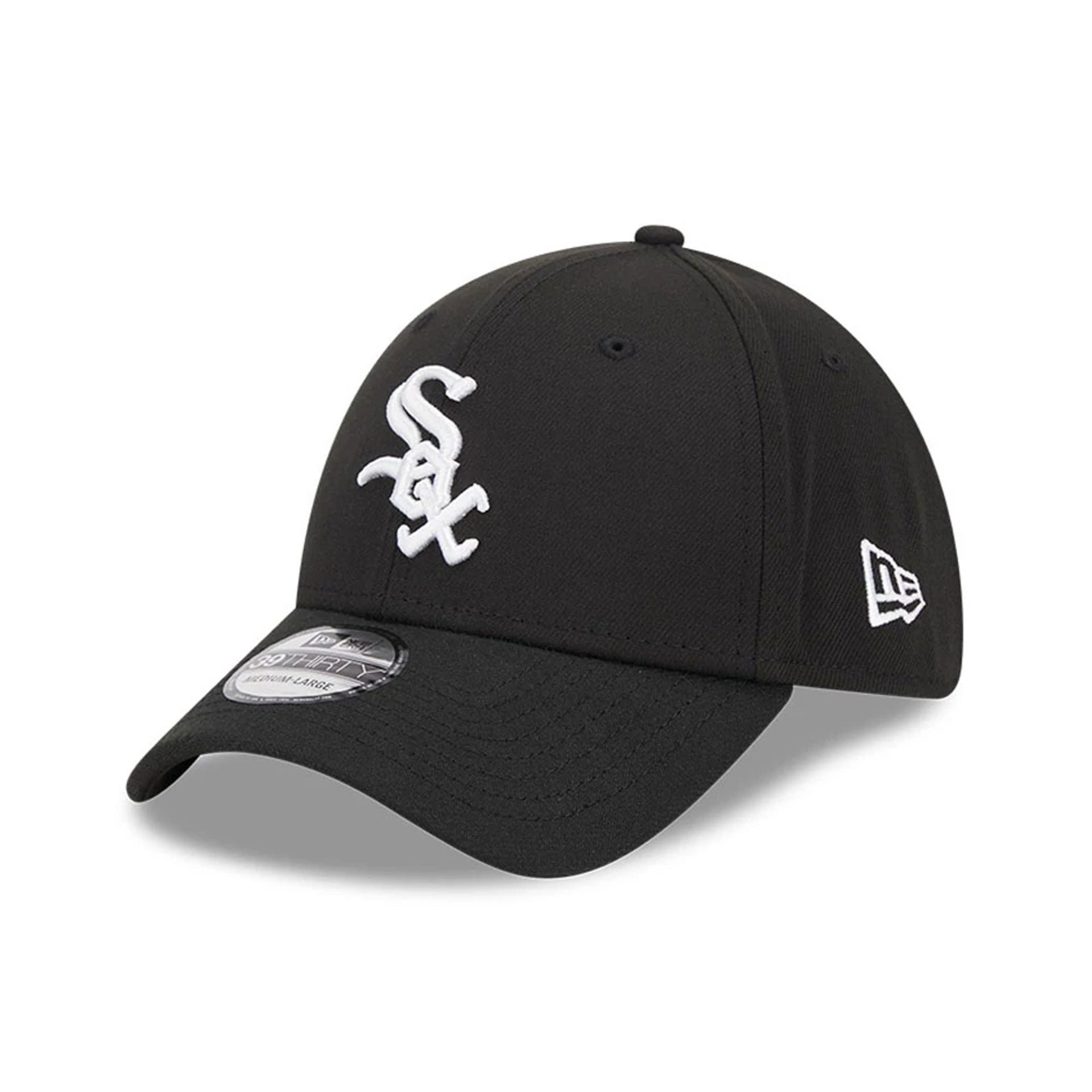 Pictured is this MLB Evergreen Chicago White Sox 39THIRTY Stretch Fit cap in black. 1