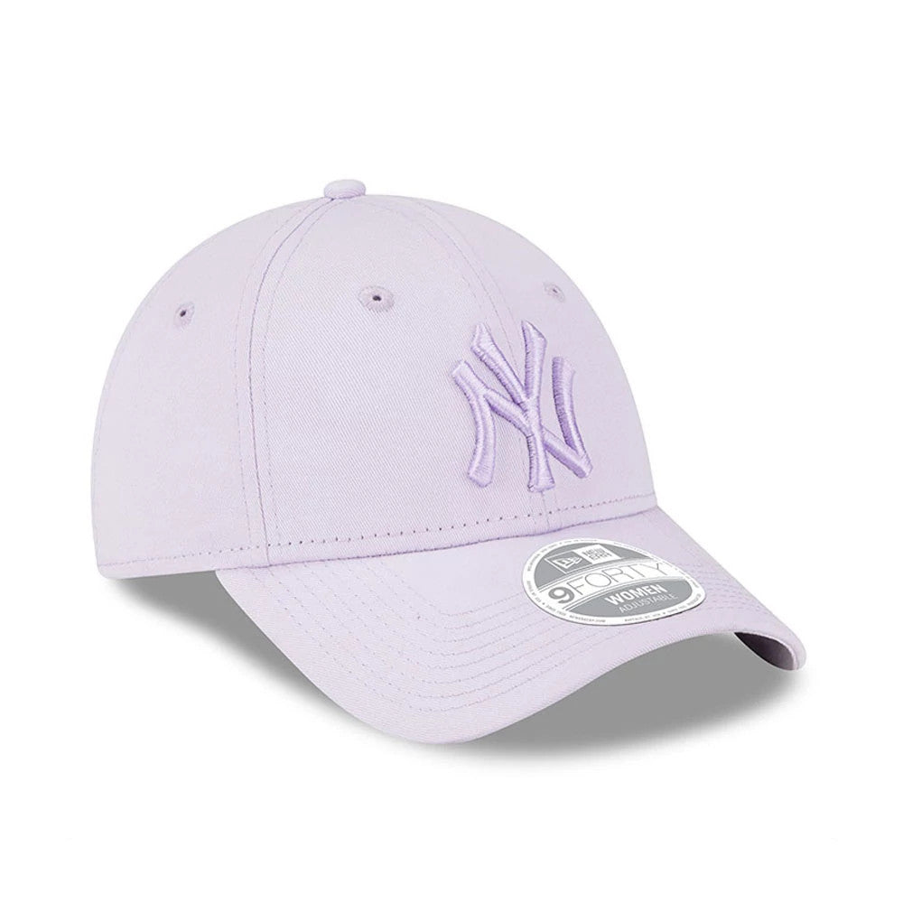 New York Yankees Womens League Essential Lilac New Era 9FORTY Adjustable Cap, three-quarter view showing the raised embroidered NY logo on the front panel, with a curved visor and 9FORTY size sticker on top.