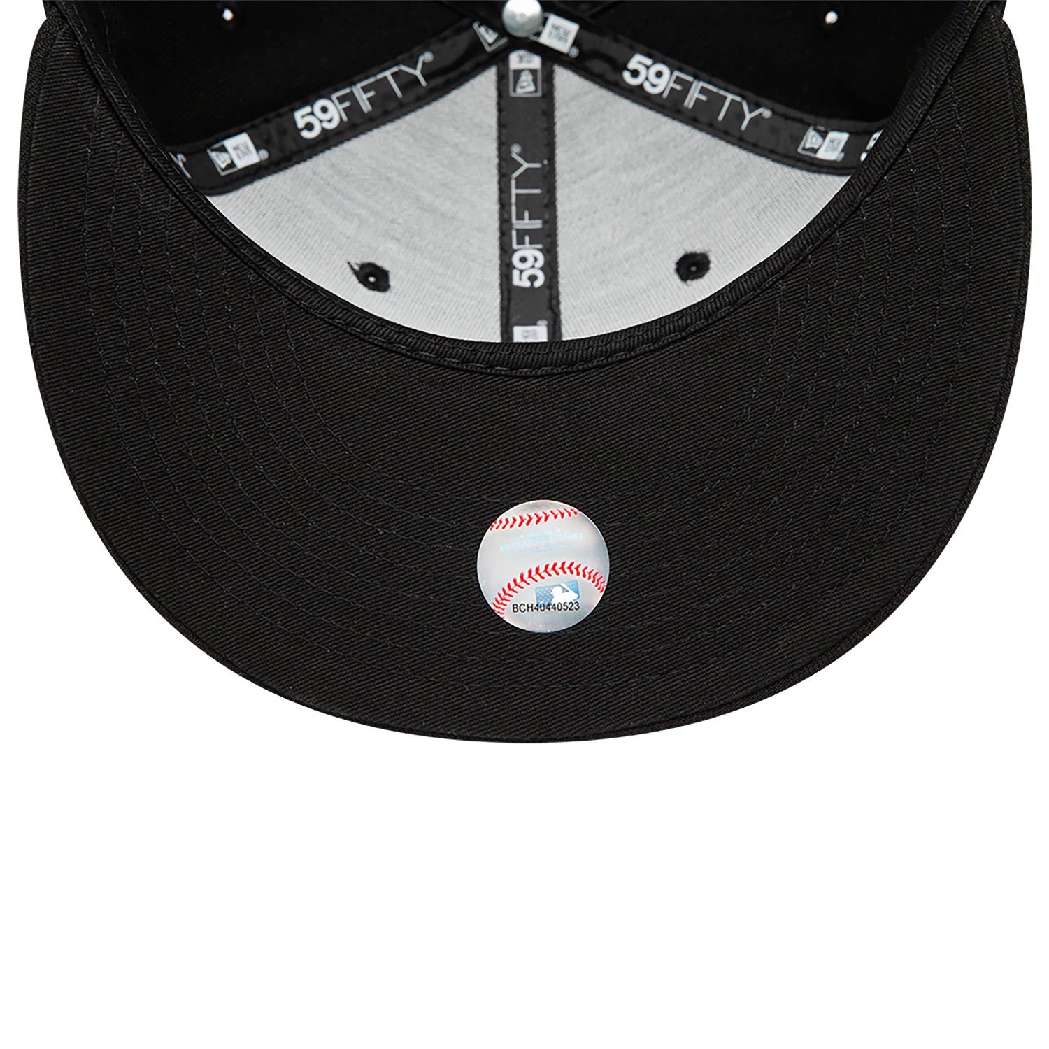 This is a Oakland Athletics MLB Black and White 59FIFTY Fitted Cap 2