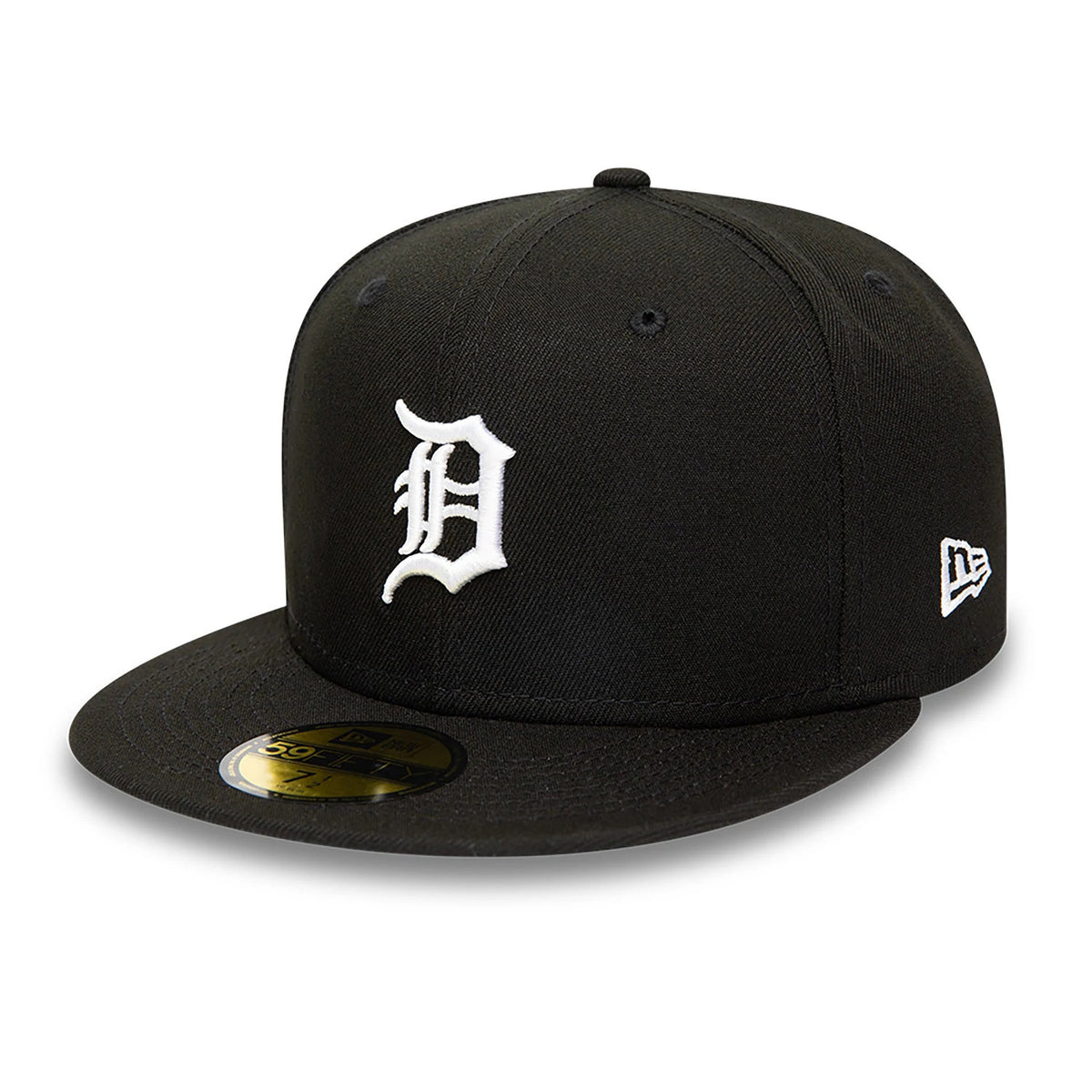 Detroit Tigers MLB Black and White New Era 59FIFTY Fitted Cap, three-quarter view showing the white embroidered D logo on the front panel, flat black visor with a gold 59FIFTY size sticker, and New Era flag logo on the left side.