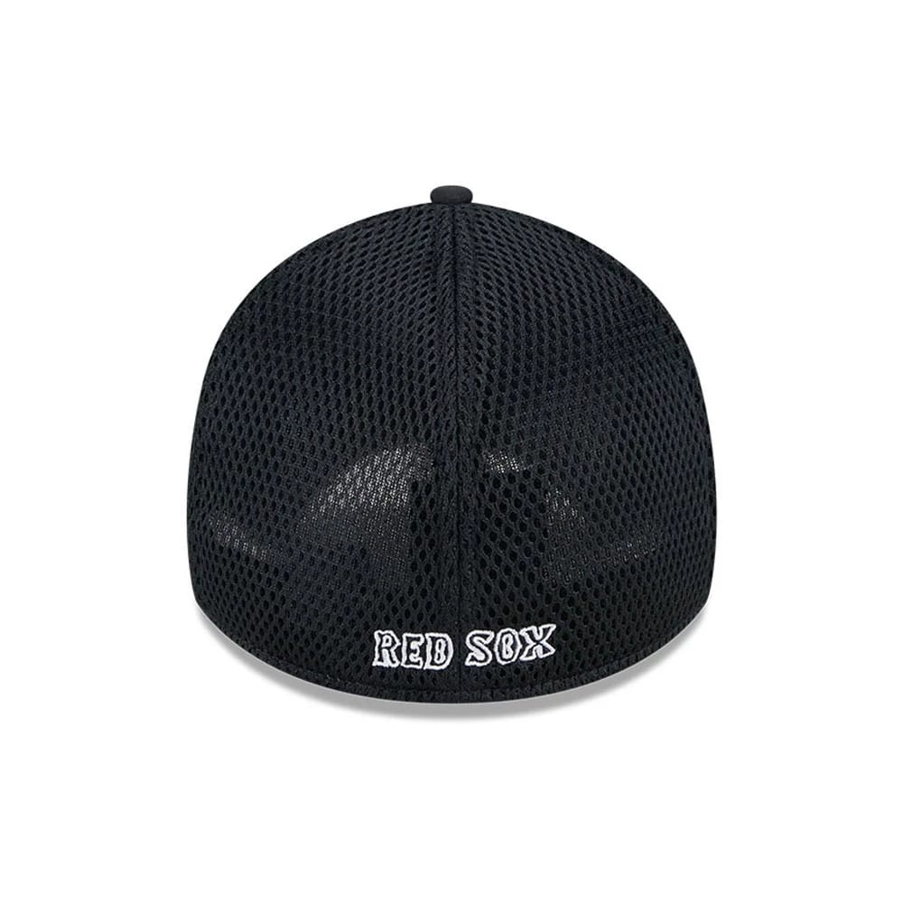 Pictured is this MLB Evergreen Neo Boston Red Sox 39THIRTY Stretch Fit cap in black. 2
