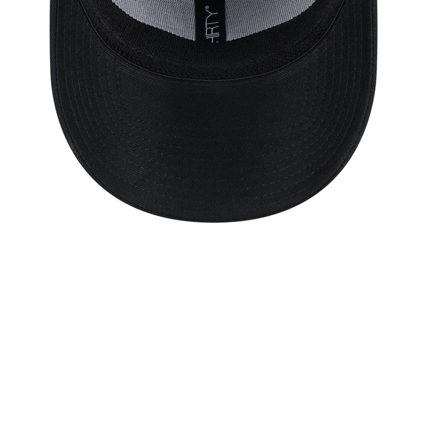 Pictured is this MLB Evergreen Neo Atlanta Braves 39THIRTY Stretch Fit cap in black. 7