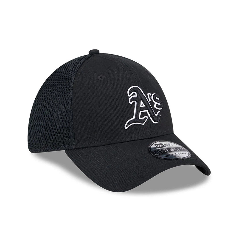 Athletics MLB Evergreen Neo Black New Era 39THIRTY Stretch Fit Cap, three-quarter view with raised embroidered A logo on the front panel, black mesh side panels, curved visor, and black 39THIRTY size sticker on the visor.