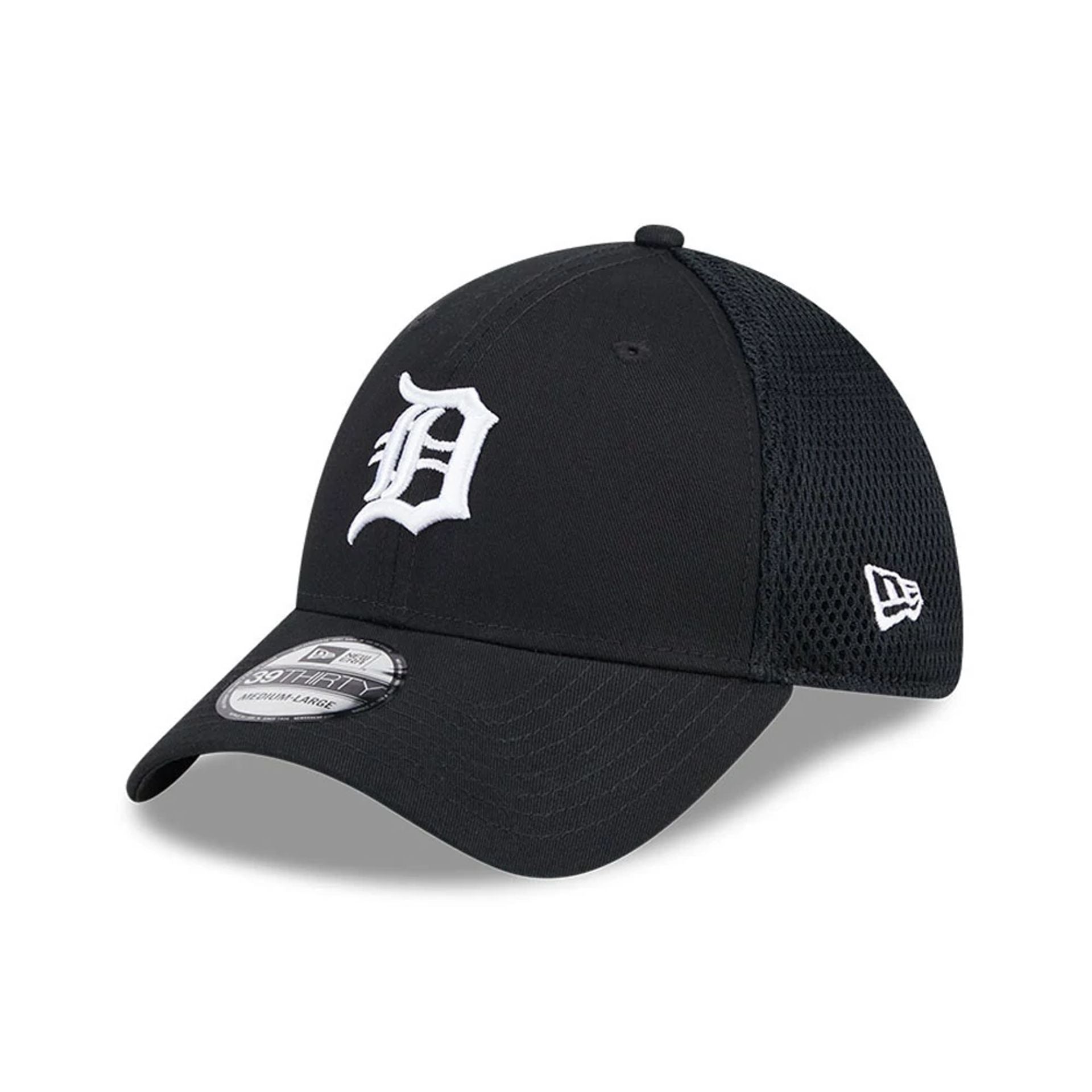 Pictured is this MLB Evergreen Neo Detroit Tigers 39THIRTY Stretch Fit cap in black. 1