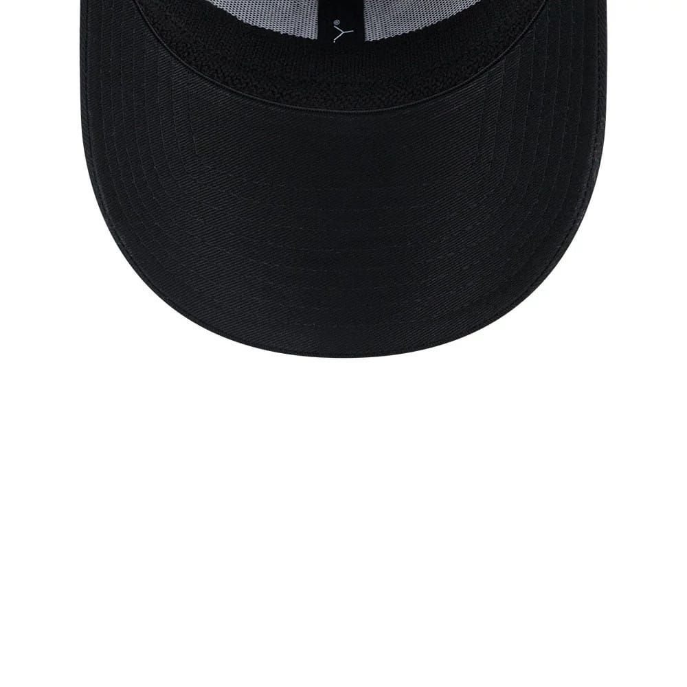 Pictured is this MLB Evergreen Neo Houston Astros 39THIRTY Stretch Fit cap in black. 7