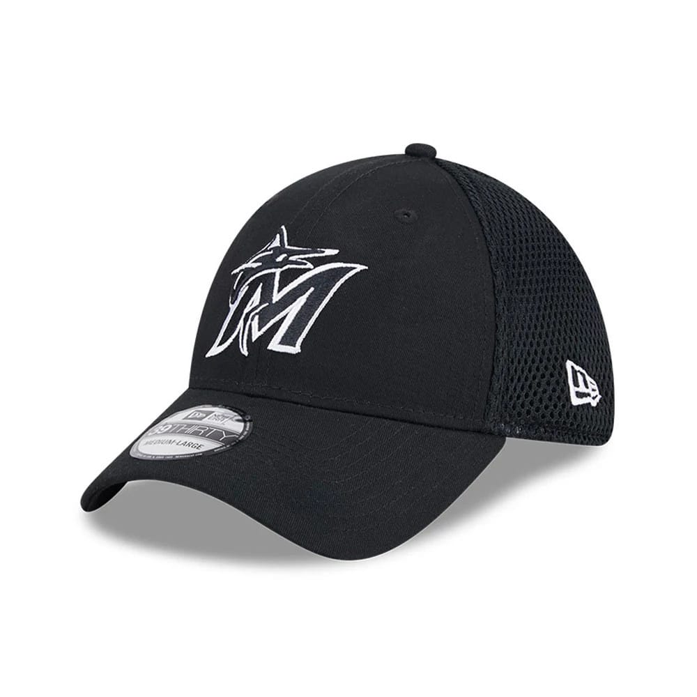Pictured is this MLB Evergreen Neo Miami Marlins 39THIRTY Stretch Fit cap in black. 1