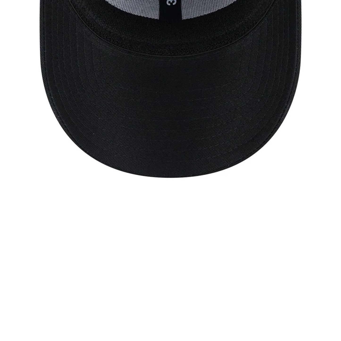 Pictured is this MLB Evergreen Neo St. Louis Cardinals 39THIRTY Stretch Fit cap in black. 7