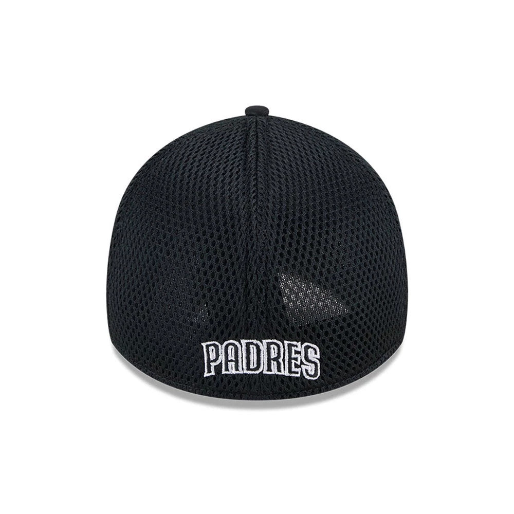Pictured is this MLB Evergreen Neo San Diego Padres 39THIRTY Stretch Fit cap in black. 2