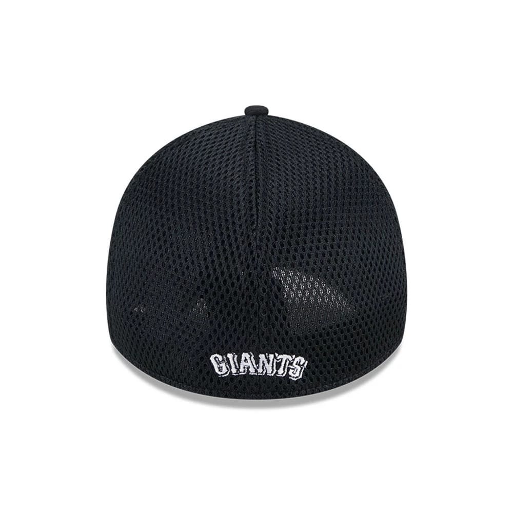 Pictured is this MLB Evergreen Neo San Francisco Giants 39THIRTY Stretch Fit cap in black. 2