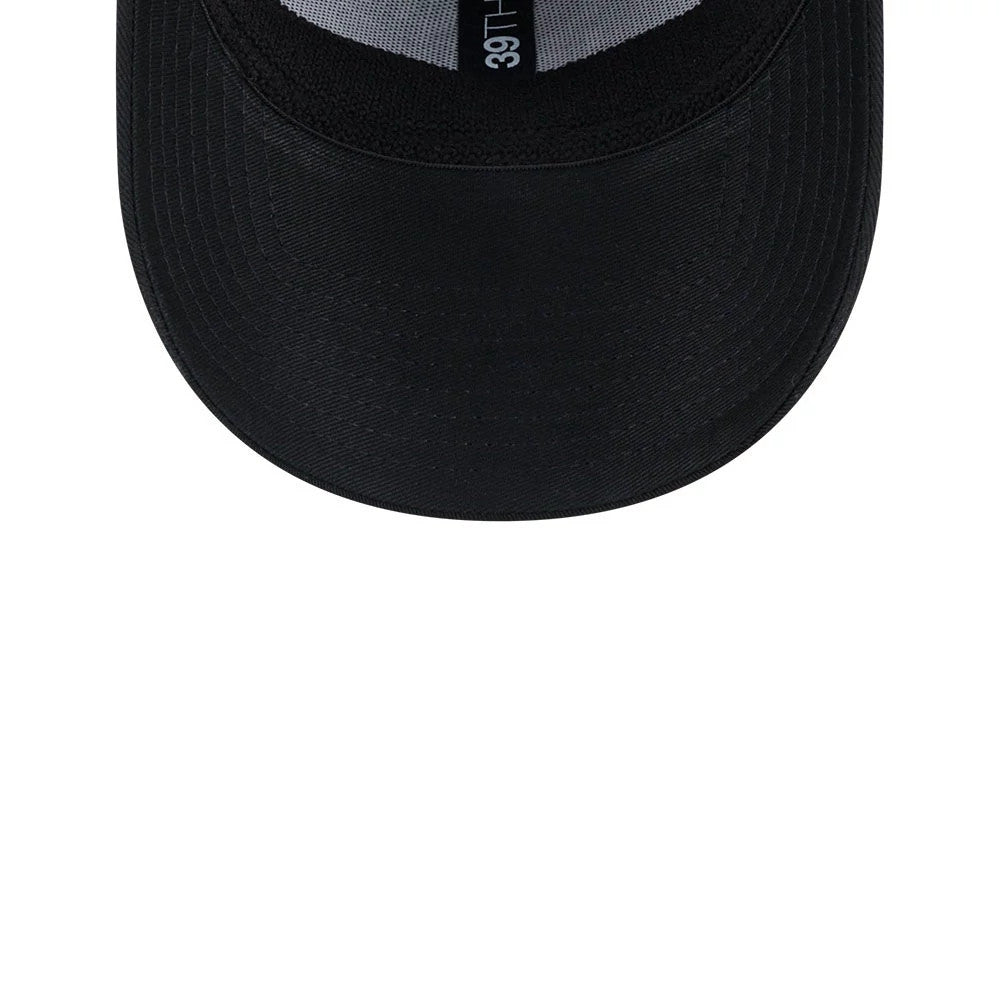 Pictured is this MLB Evergreen Neo San Francisco Giants 39THIRTY Stretch Fit cap in black. 7