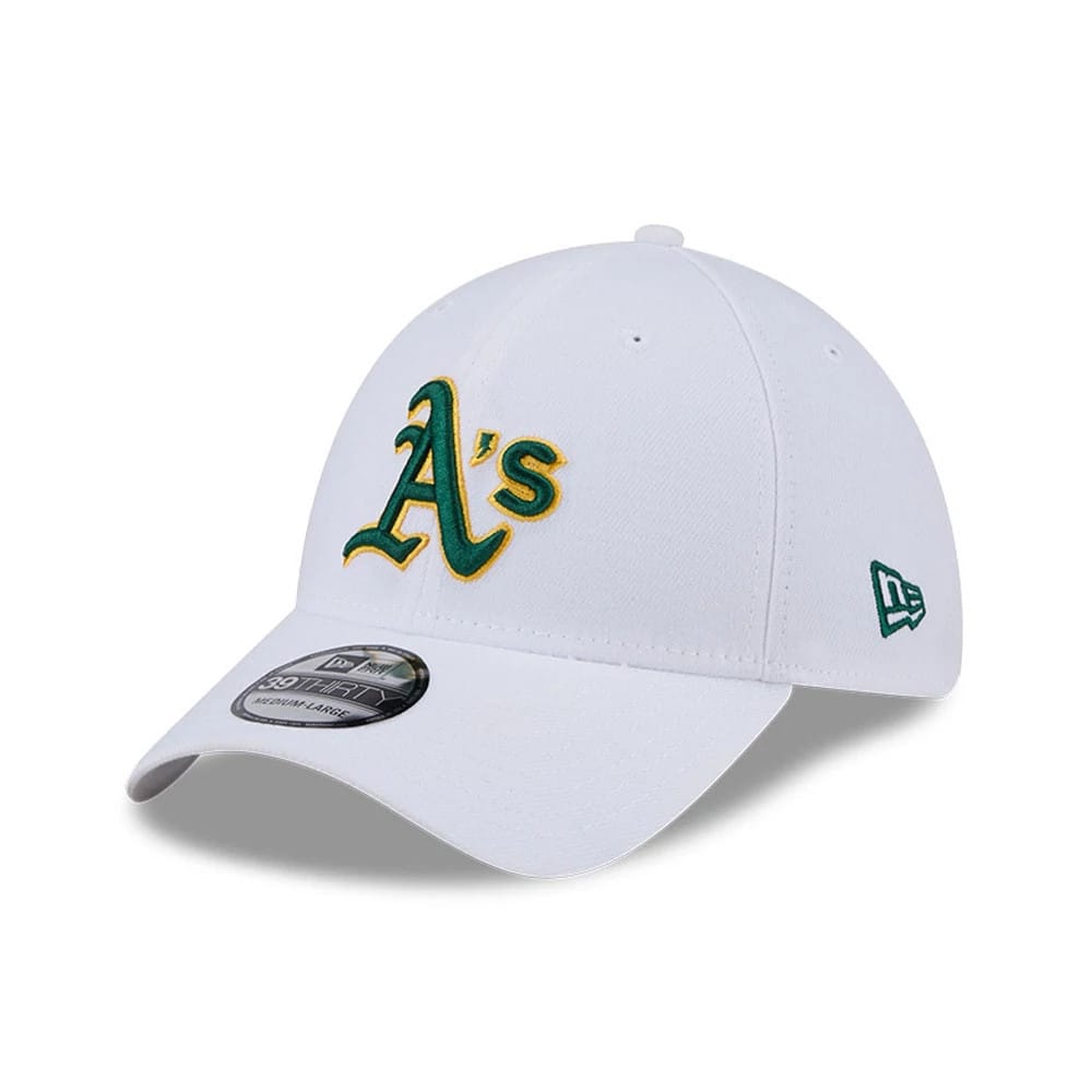 Athletics MLB Evergreen White New Era 39THIRTY Stretch Fit Cap, front view showing the green and yellow raised embroidered A's logo on the front panel, with a 39THIRTY size sticker on the curved visor and New Era flag logo on the left side.