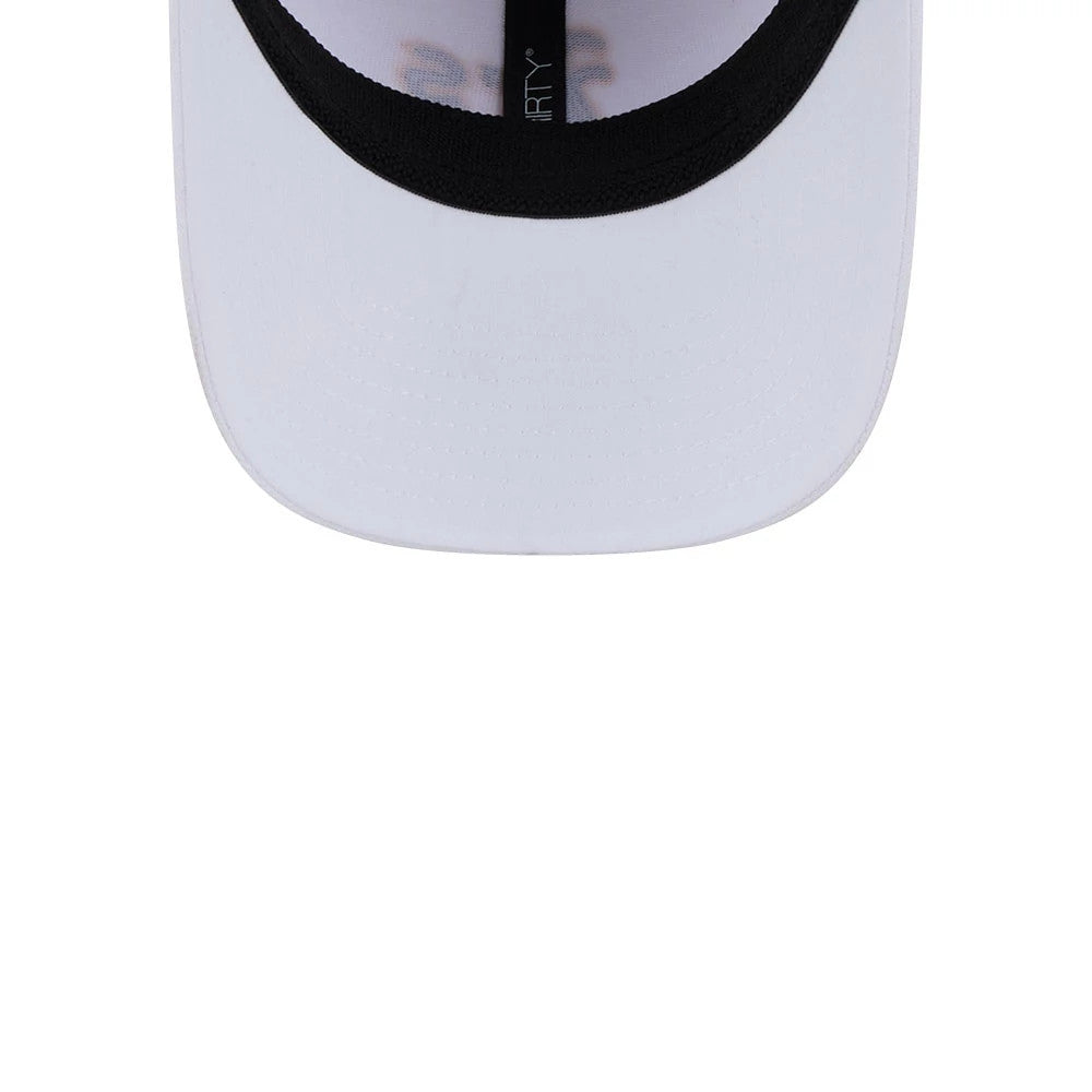 Athletics MLB Evergreen White New Era 39THIRTY Stretch Fit Cap, inside view showing a black sweatband encircling the interior and the white undervisor, with the embossed 39THIRTY lettering on the taping above.