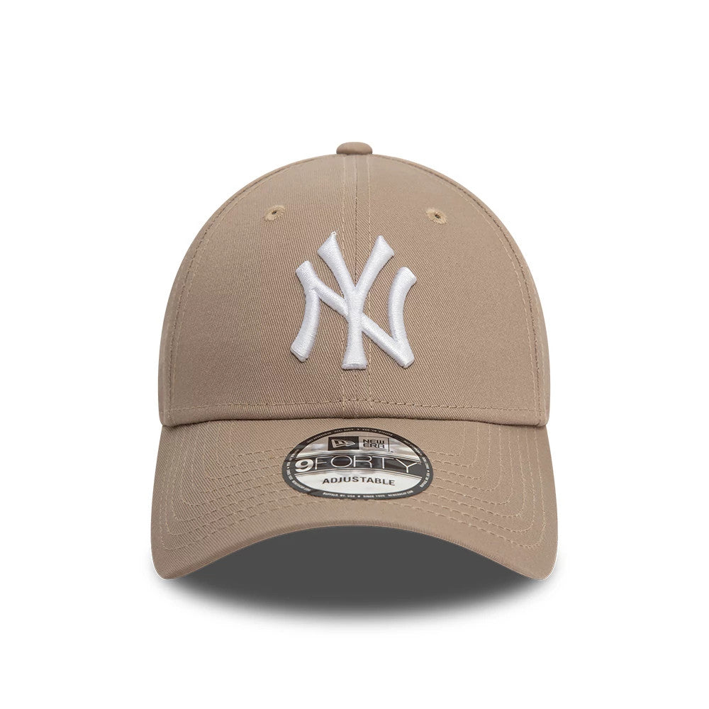 This is a New York Yankees League Essential Pastel Brown 9FORTY Adjustable Cap 2