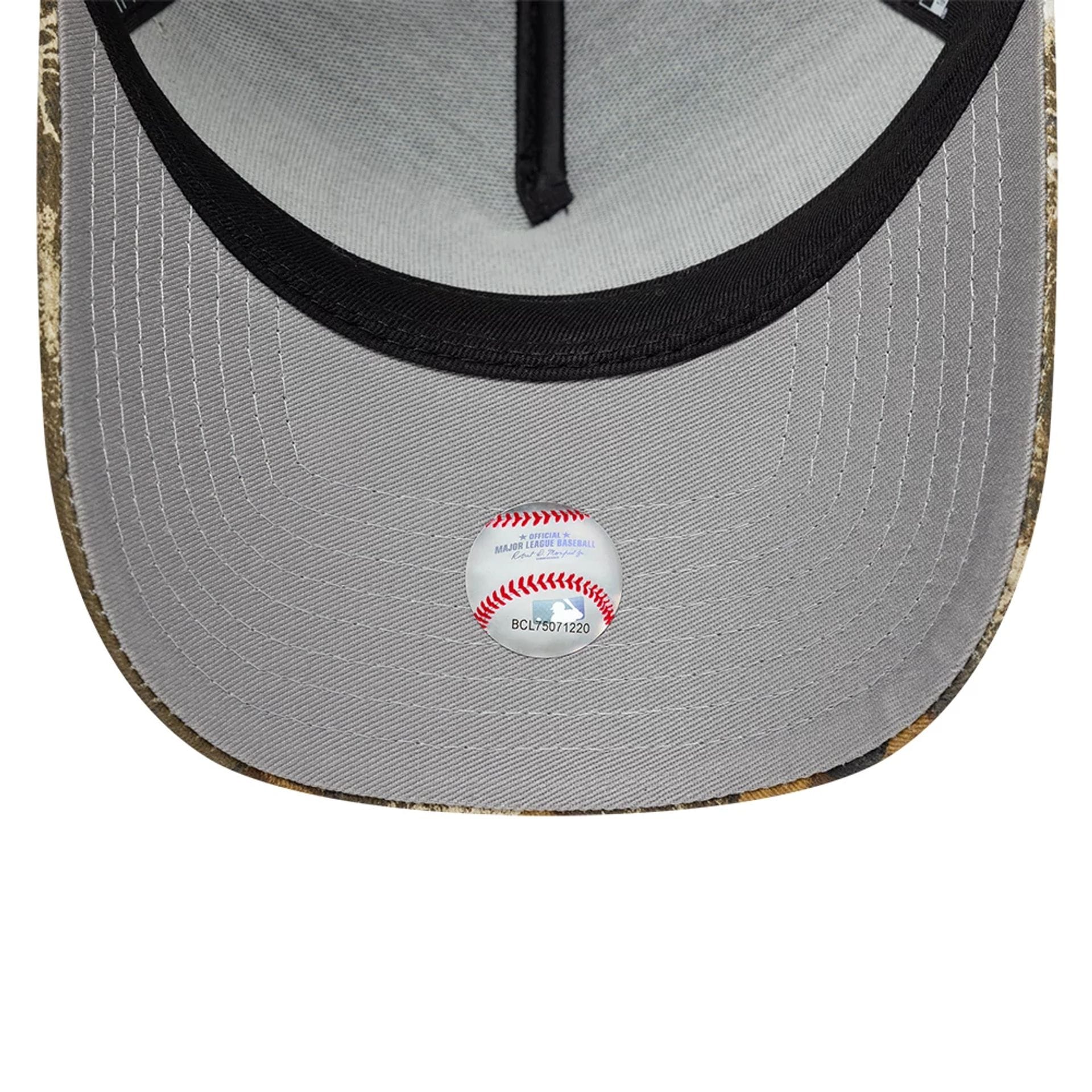 Pictured is this MLB Realtree Camo Detroit Tigers 9FORTY A-Frame Trucker Adjustable cap in navy. 2