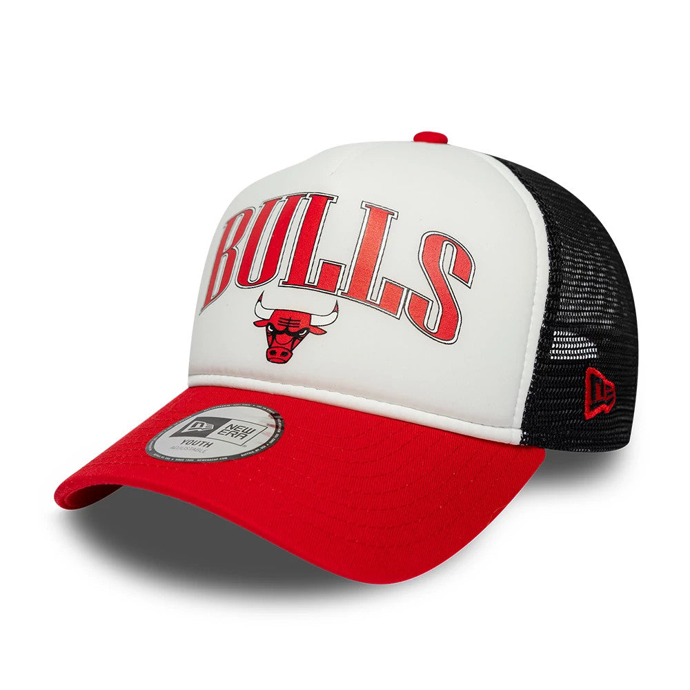 Chicago Bulls Youth NBA Retro Red New Era 9FORTY A-Frame Trucker Cap, three-quarter view showing the white front panel with raised red Bulls logo embroidery, paired with a red visor featuring a 9FORTY size sticker and black mesh side panels.