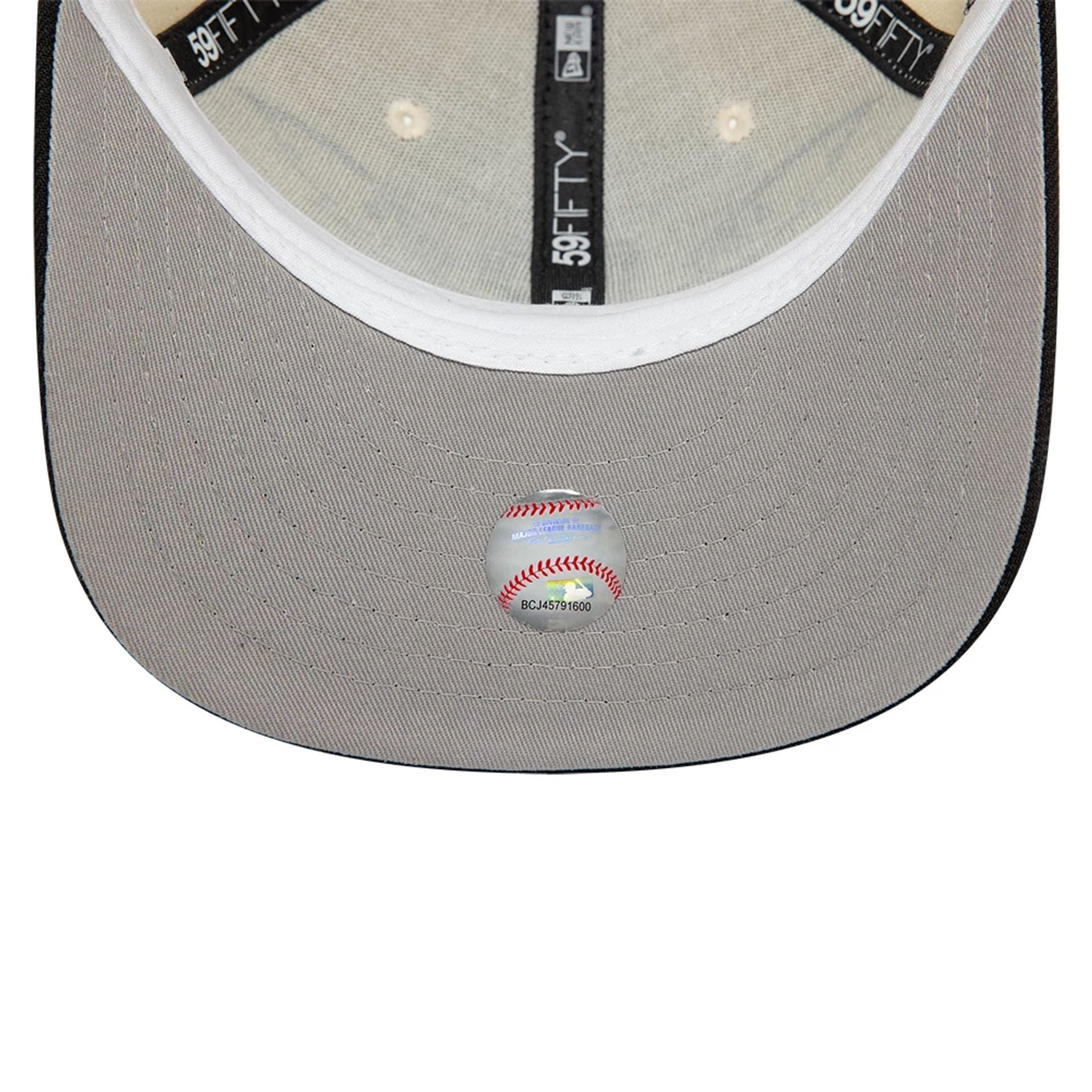 Pictured is this Pittsburgh Pirates MLB Team Wings Light Beige 59FIFTY Fitted Cap 2