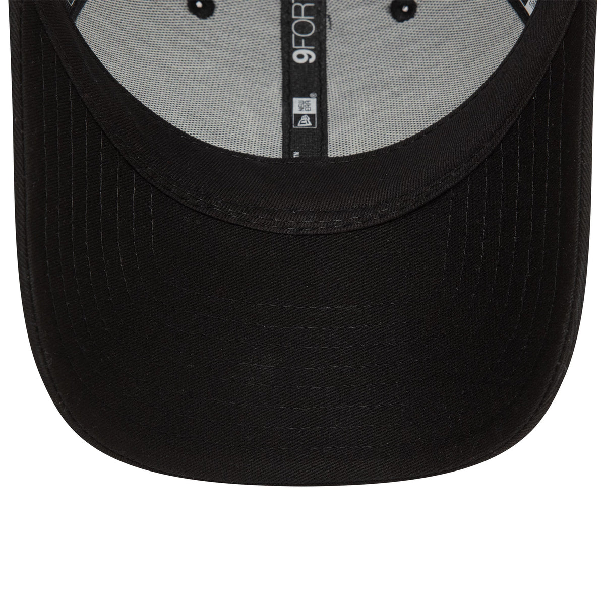 This is a New York Yankees Home Field Black 9FORTY Trucker Adjustable Cap 4